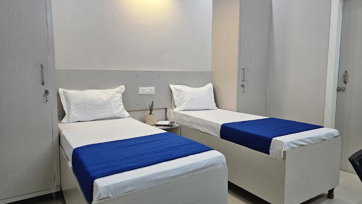 Shyam Vandana Luxury Boys PG Accommodation - 126 Noida preview 1