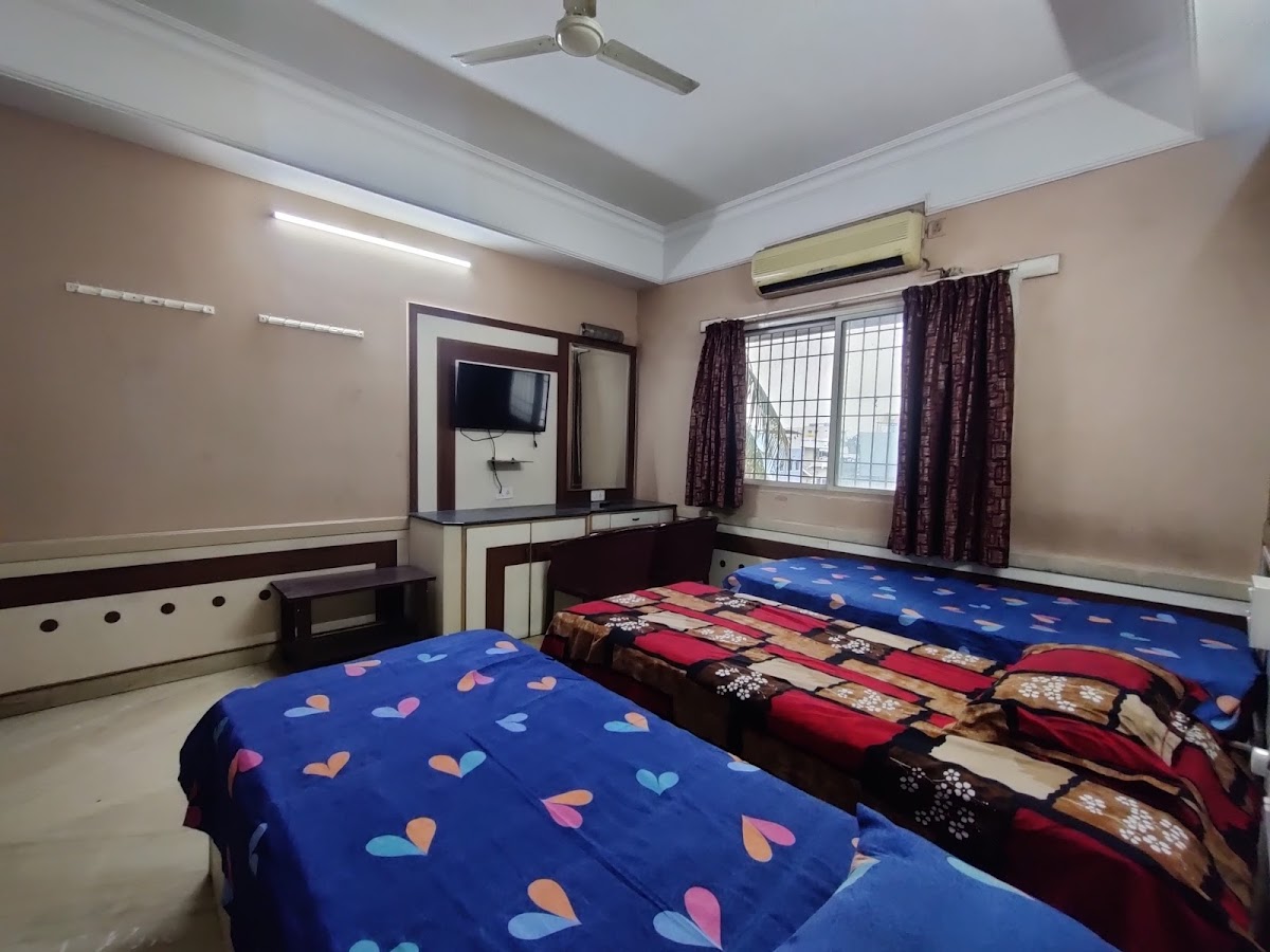 New SR Stay Inn Luxury Gents PG – Boys PG in Bengaluru preview photo 1