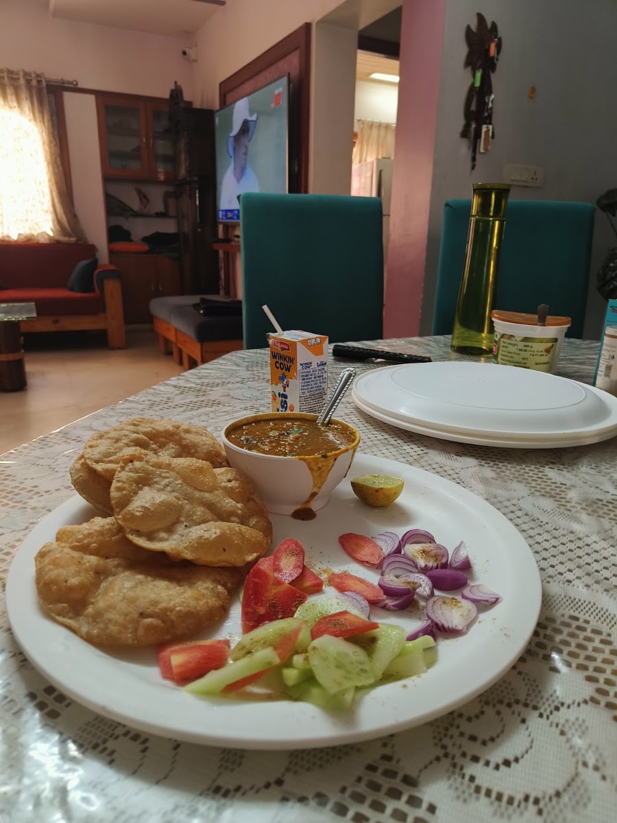 PEACE AND PLENTY SERVICES | Fully Furnished Luxurious Best PG in Ahmedabad – Co-ed in Ahmedabad preview photo 2