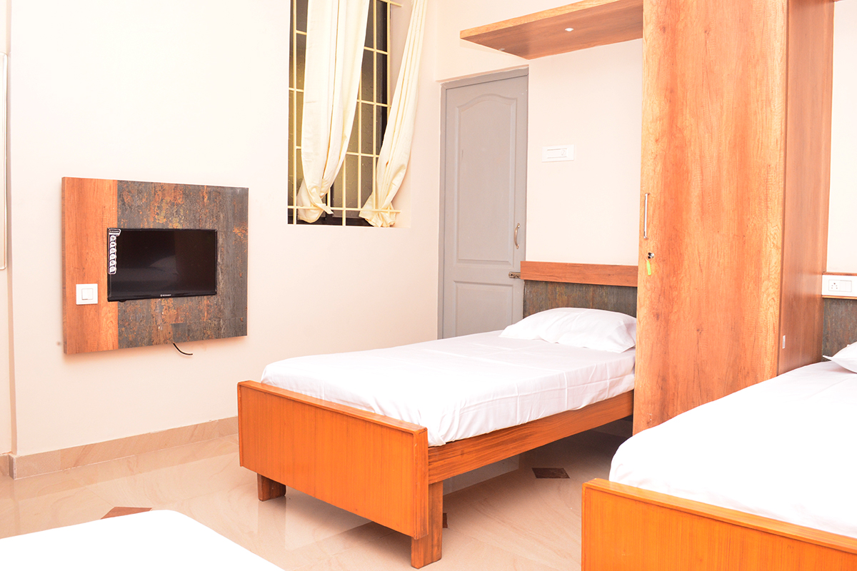 Sulu's Women's Hostel – Girls PG in Coimbatore preview photo 1