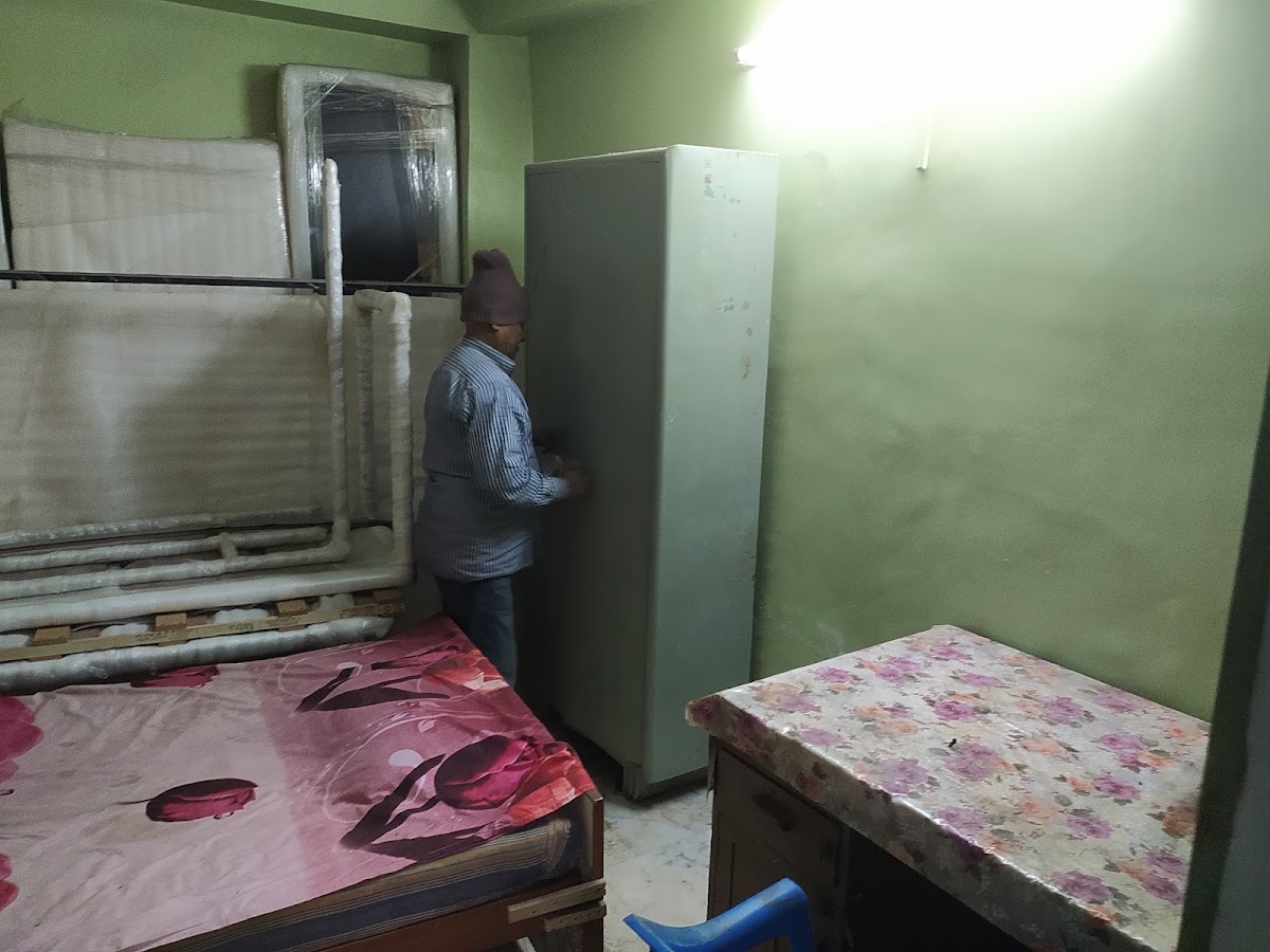 PG Kolkata - For Males - Single Occupancy Room Rent A.C . Non-A.C