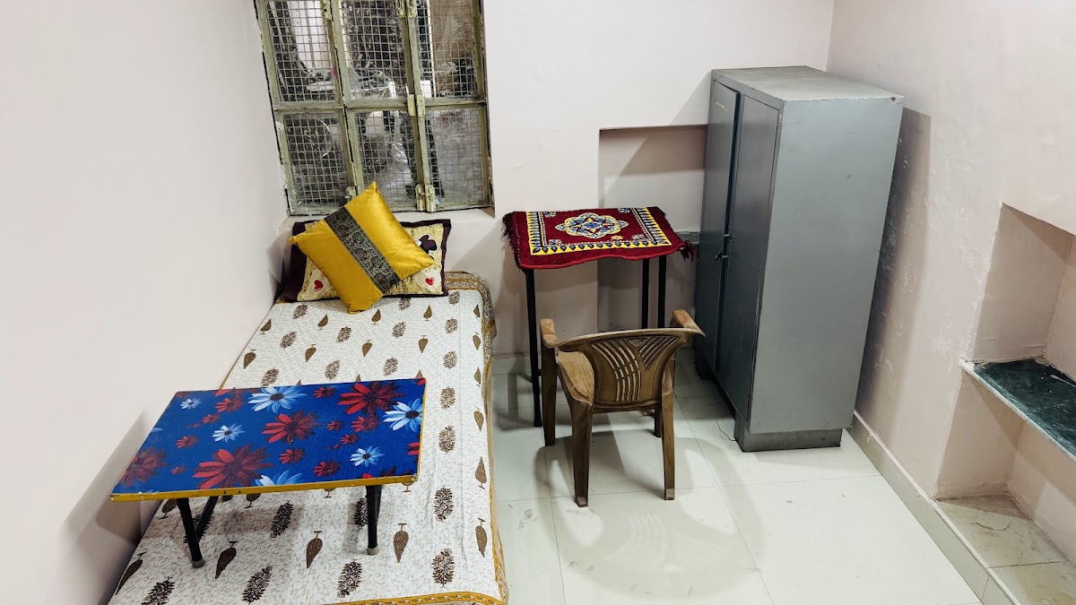 Aavya Girls Hostel Durgakund Varanasi – Girls PG in Varanasi preview photo 1