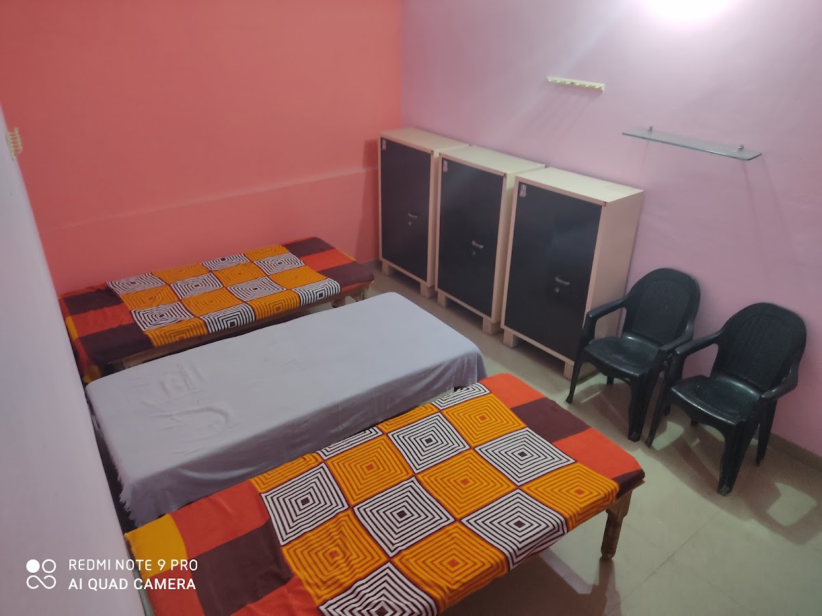 Avalon Girl's PG – Girls PG in Prayagraj preview photo 1
