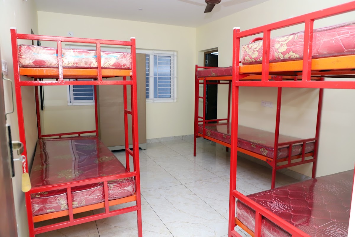 SRI SAI KRISHNA WOMEN'S HOSTEL preview 1