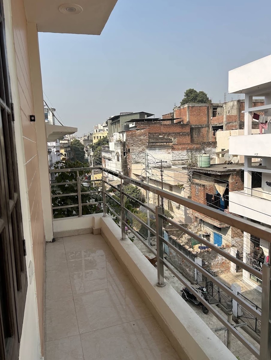 Shree Ji Girls Hostel & PG