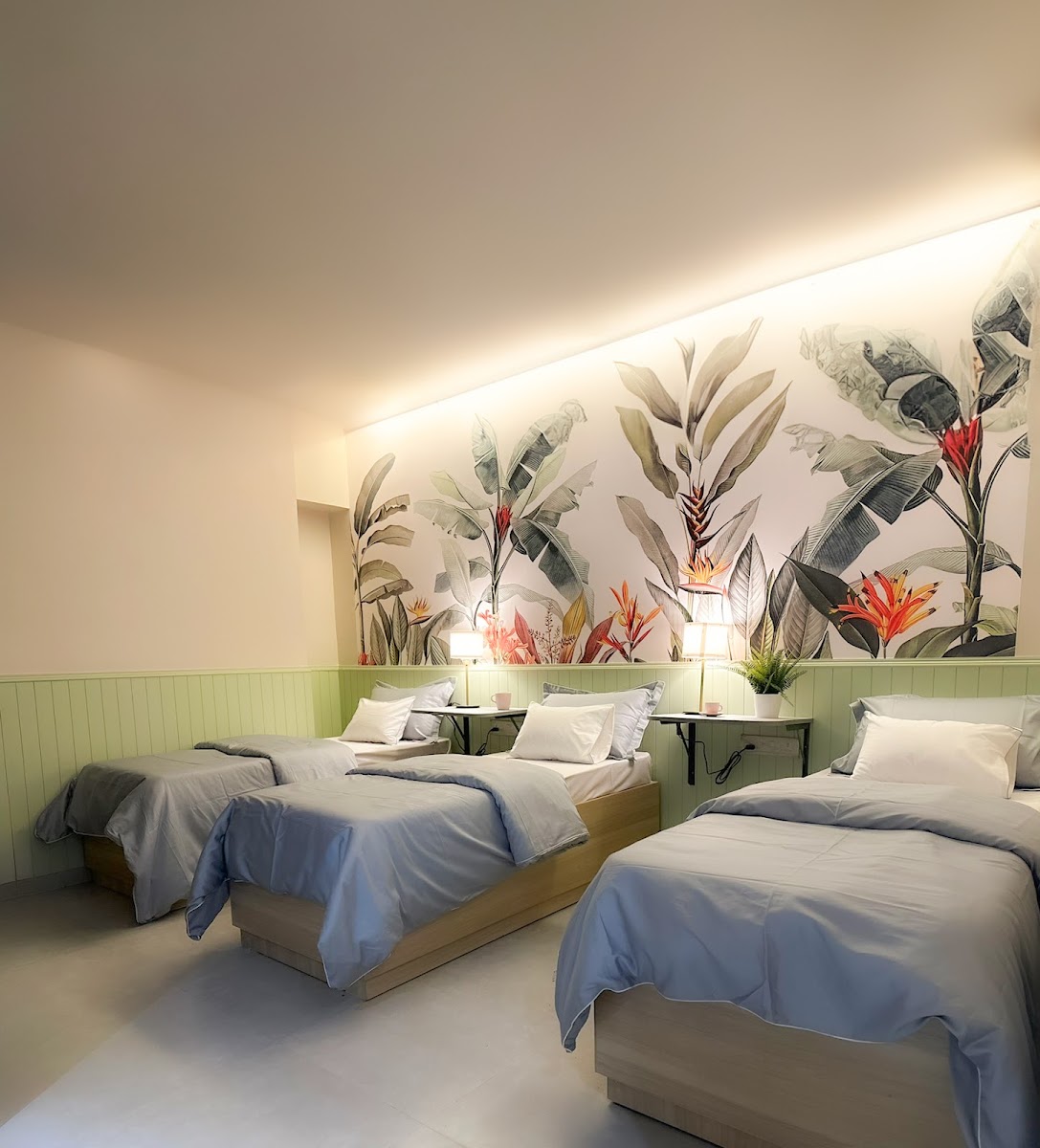 Aurus - Chapter 1 (Best Girls Hostel in Vile Parle)