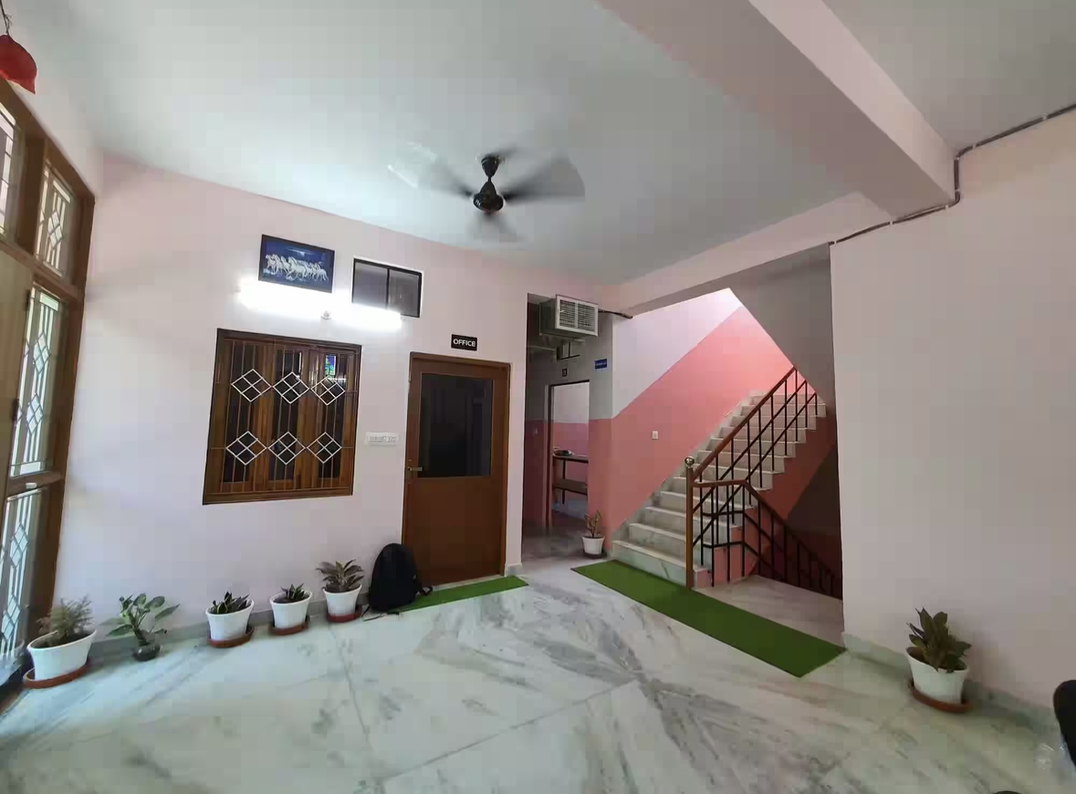 NEELAM GIRLS HOSTEL AND P.G.(APEX SCHOOL) – Girls PG in Jodhpur preview photo 1
