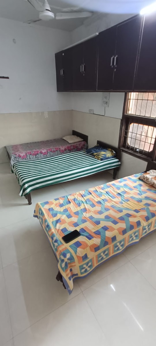 Saini PG for boys in Sector 35c Chandigarh.